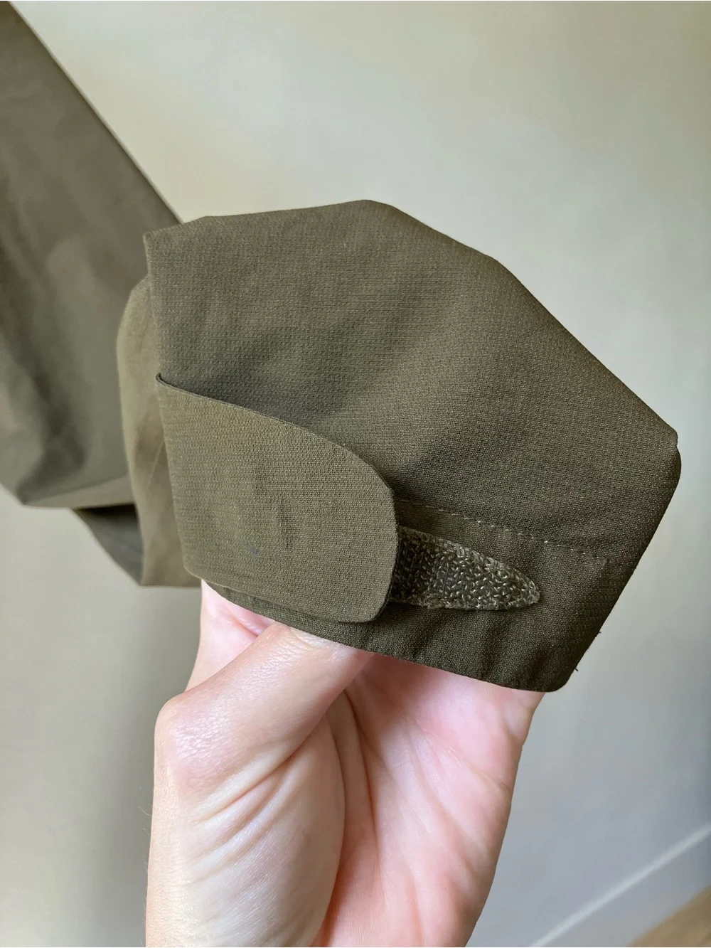 The North Face | Venture 2 Hooded Waterproof Windbreaker Jacket in Olive